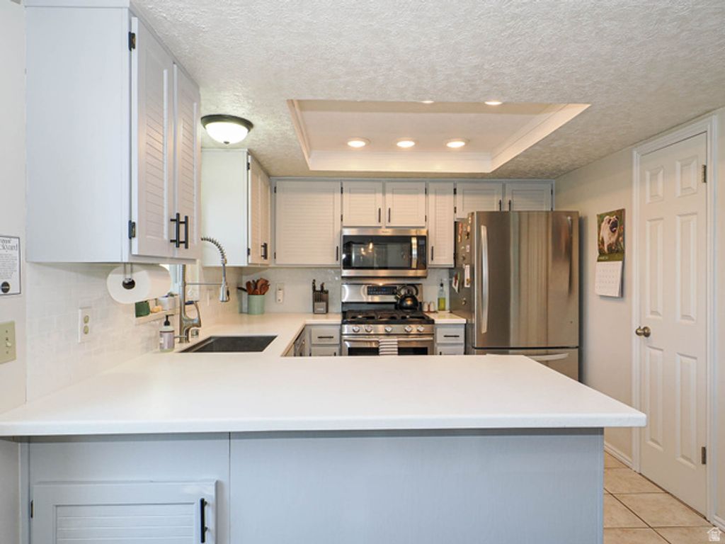 Image 8 of property listing at 734 E GABLES ST, Midvale, UT 84047