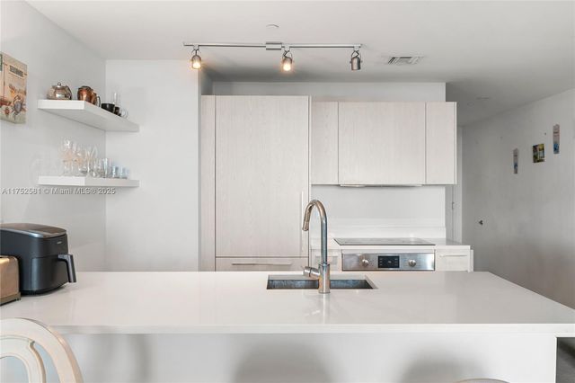 501 NE 31st St 910, Miami, FL 33137