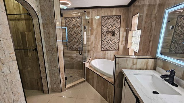 6053 GENTLE BEN CIRCLE, Wesley Chapel, FL 33544