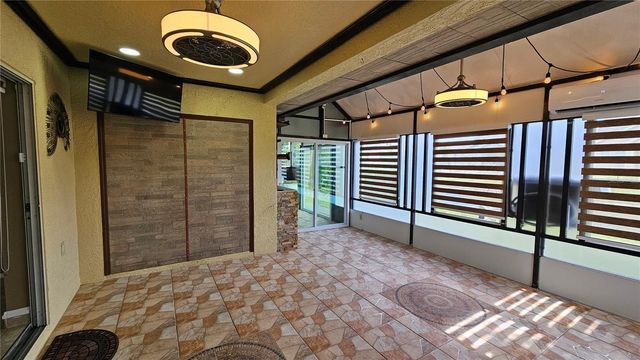 6053 GENTLE BEN CIRCLE, Wesley Chapel, FL 33544