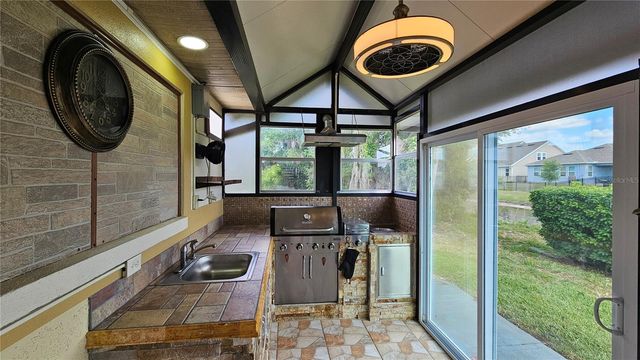 6053 GENTLE BEN CIRCLE, Wesley Chapel, FL 33544