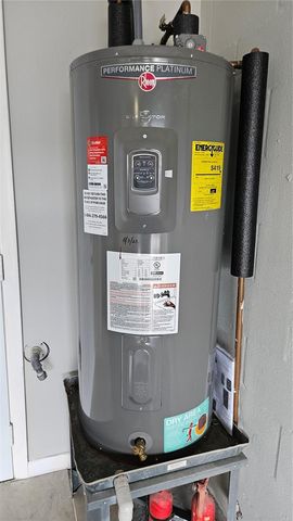 6053 GENTLE BEN CIRCLE, Wesley Chapel, FL 33544