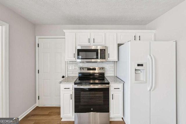 7091 Greenridge Drive, Loganville, GA 30052