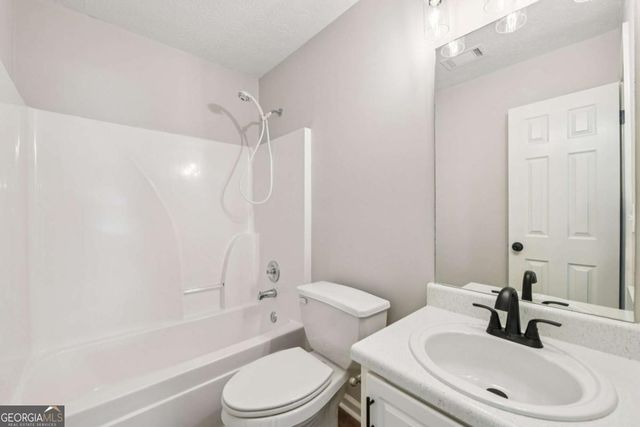 7091 Greenridge Drive, Loganville, GA 30052