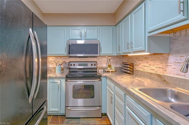 742 Brookside DR # 303, Newport News, VA 23602