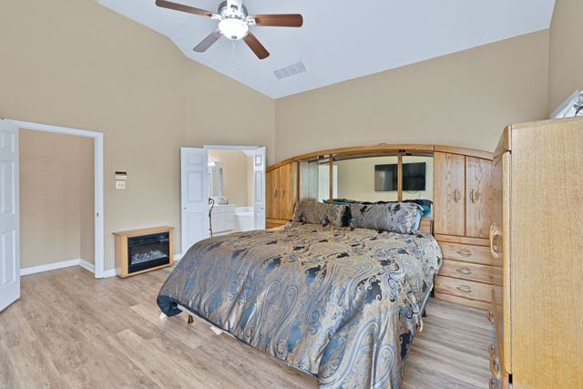 6305 Clear Pool Drive, Arlington, TX 76018