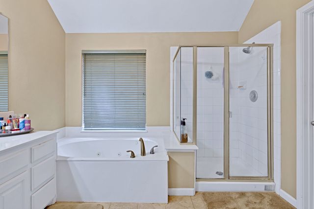 6305 Clear Pool Drive, Arlington, TX 76018