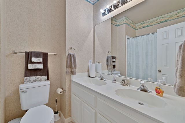 6305 Clear Pool Drive, Arlington, TX 76018