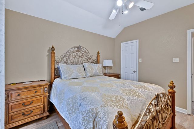 6305 Clear Pool Drive, Arlington, TX 76018