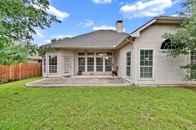 6305 Clear Pool Drive, Arlington, TX 76018