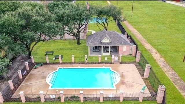 6305 Clear Pool Drive, Arlington, TX 76018