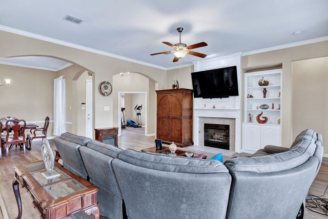 6305 Clear Pool Drive, Arlington, TX 76018