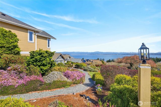 4621 Tanner View Drive, Clinton, WA 98236