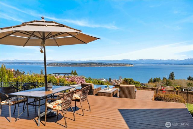 4621 Tanner View Drive, Clinton, WA 98236