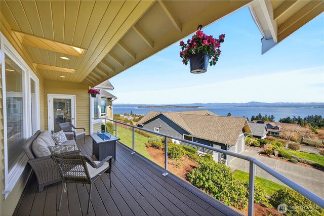 4621 Tanner View Drive, Clinton, WA 98236