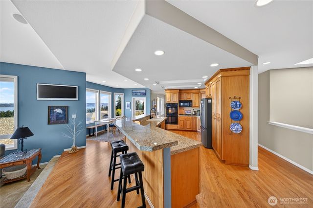 4621 Tanner View Drive, Clinton, WA 98236