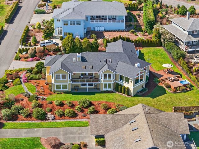 4621 Tanner View Drive, Clinton, WA 98236