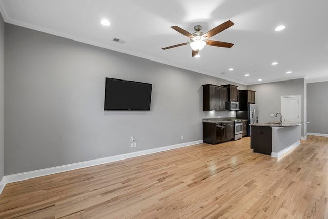 656 Coleman Boulevard 202, Mount Pleasant, SC 29464