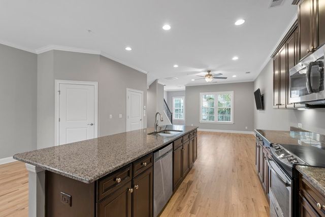 656 Coleman Boulevard 202, Mount Pleasant, SC 29464