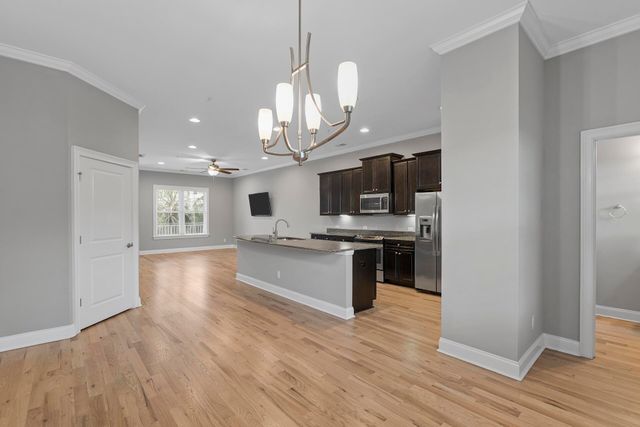 656 Coleman Boulevard 202, Mount Pleasant, SC 29464