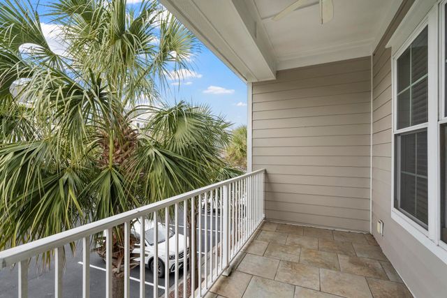 656 Coleman Boulevard 202, Mount Pleasant, SC 29464