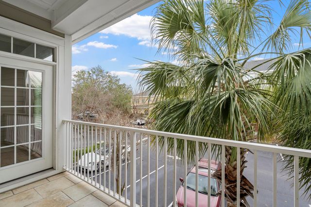 656 Coleman Boulevard 202, Mount Pleasant, SC 29464