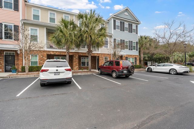 656 Coleman Boulevard 202, Mount Pleasant, SC 29464