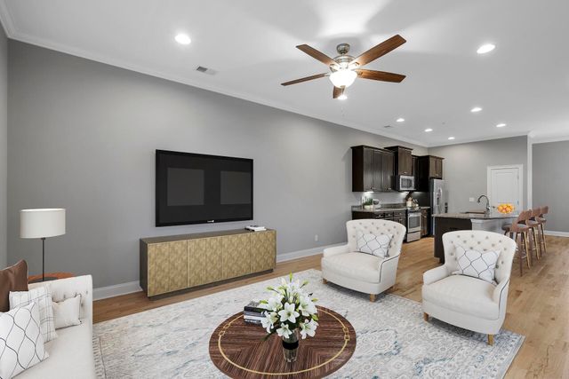 656 Coleman Boulevard 202, Mount Pleasant, SC 29464