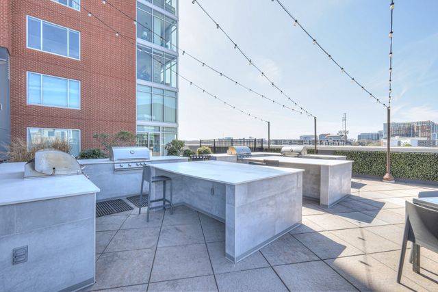 600 12th Ave S Apt 803, Nashville, TN 37203