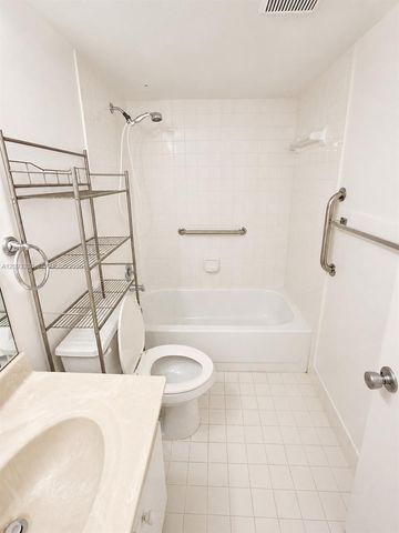 13250 SW 7th Court 402L, Pembroke Pines, FL 33027