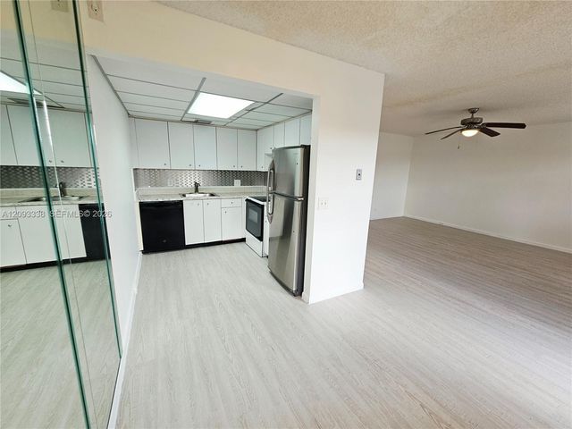 13250 SW 7th Court 402L, Pembroke Pines, FL 33027
