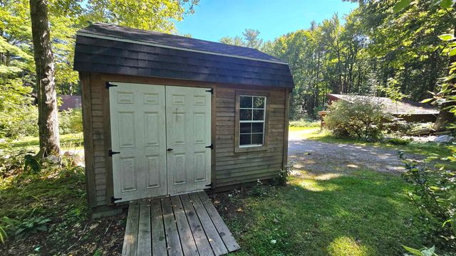 11 Rangeway Road, Deering, NH 03244