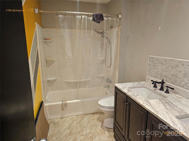 1700 Old Towne Court, Charlotte, NC 28217