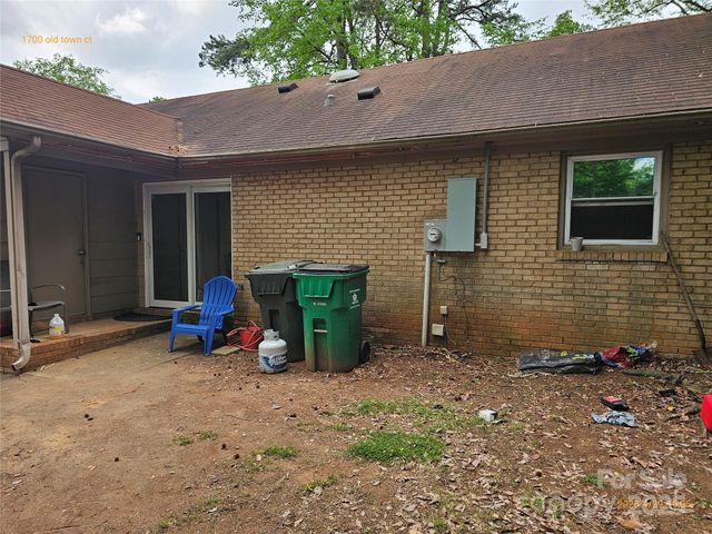 1700 Old Towne Court, Charlotte, NC 28217