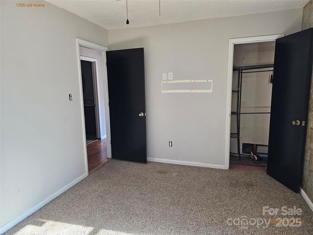 1700 Old Towne Court, Charlotte, NC 28217