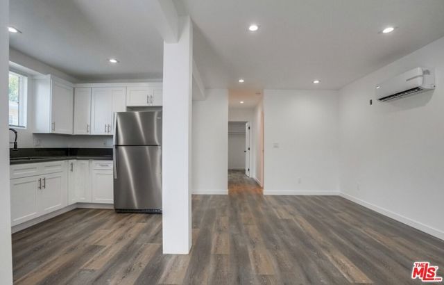 869 Glenway Drive 8, Inglewood, CA 90302