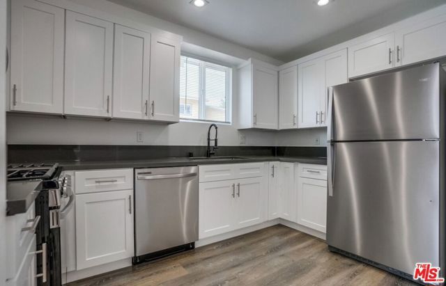 869 Glenway Drive 8, Inglewood, CA 90302