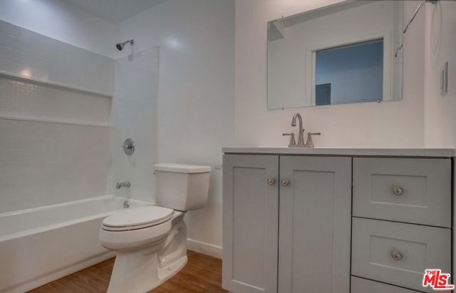 869 Glenway Drive 8, Inglewood, CA 90302