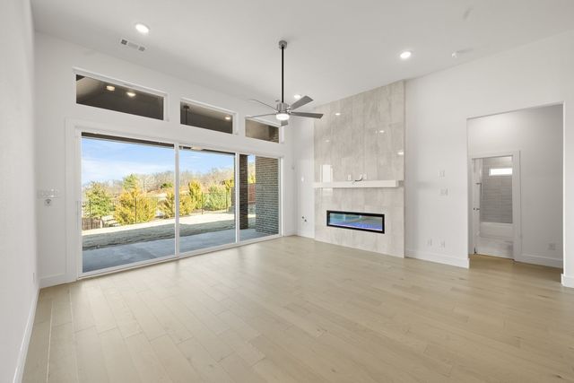 448 Willie Way, Burleson, TX 76028