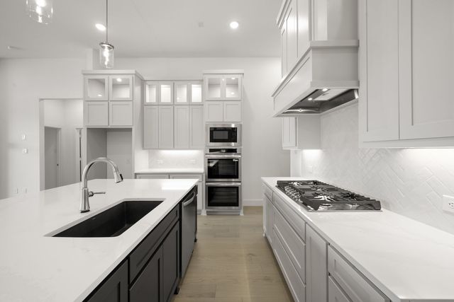 448 Willie Way, Burleson, TX 76028