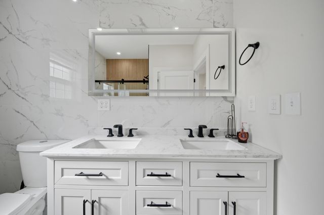 18 Elmcrest Road, North Andover, MA 01845