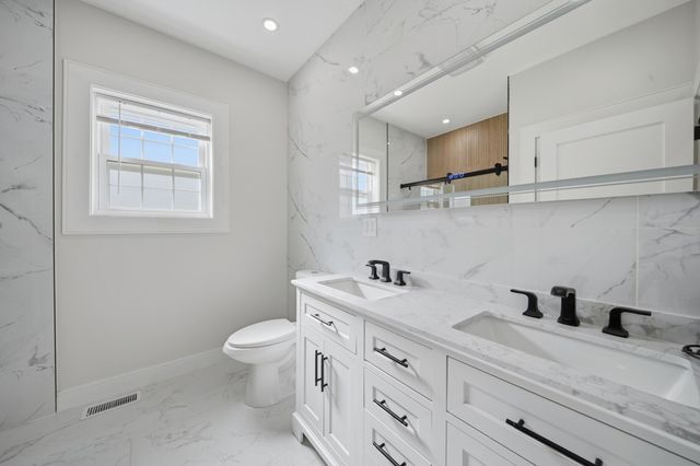18 Elmcrest Road, North Andover, MA 01845