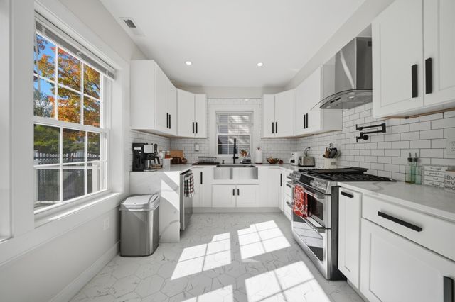18 Elmcrest Road, North Andover, MA 01845