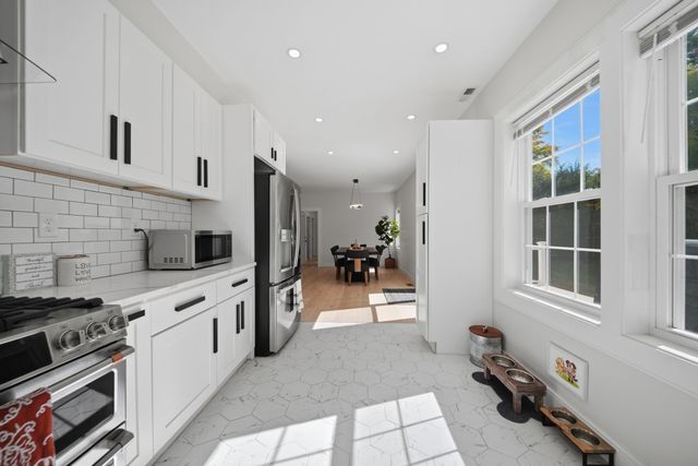 18 Elmcrest Road, North Andover, MA 01845