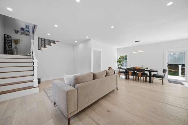 18 Elmcrest Road, North Andover, MA 01845