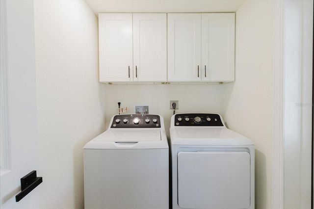 916 17TH STREET N, St Petersburg, FL 33713