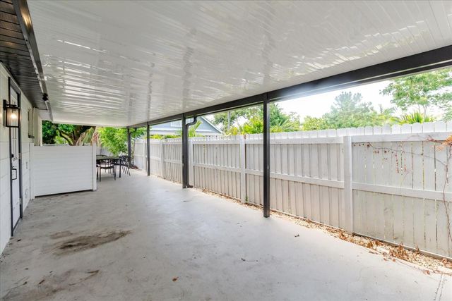 916 17TH STREET N, St Petersburg, FL 33713