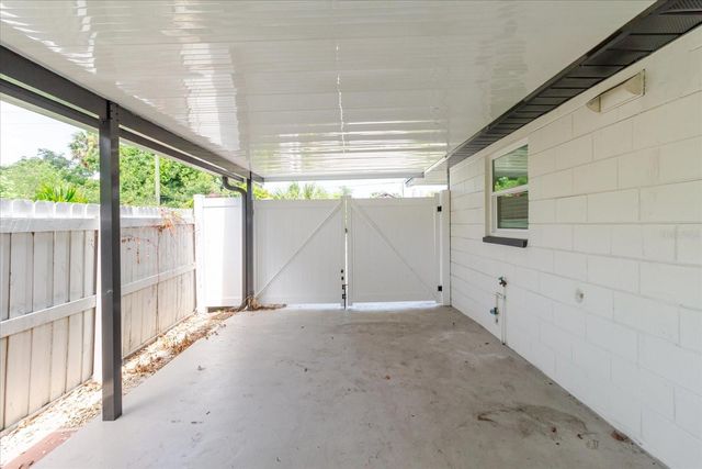 916 17TH STREET N, St Petersburg, FL 33713