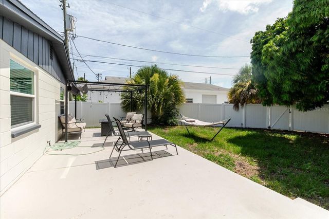 916 17TH STREET N, St Petersburg, FL 33713