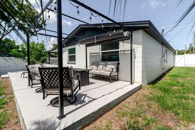 916 17TH STREET N, St Petersburg, FL 33713
